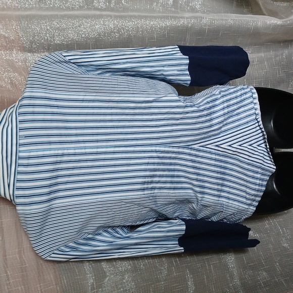 Antilia Femme Blue & White Striped Blouse, unusual, snap closure, side zippers - Picture 4 of 6